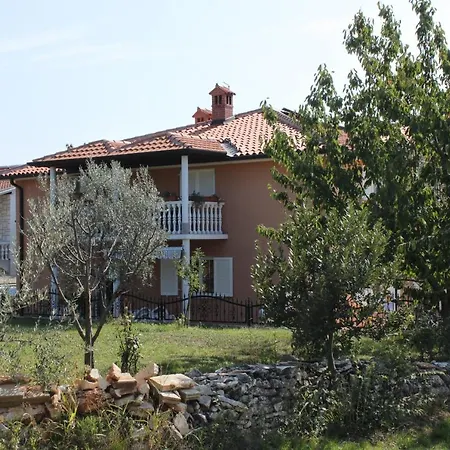 Valica 7122c Apartment *